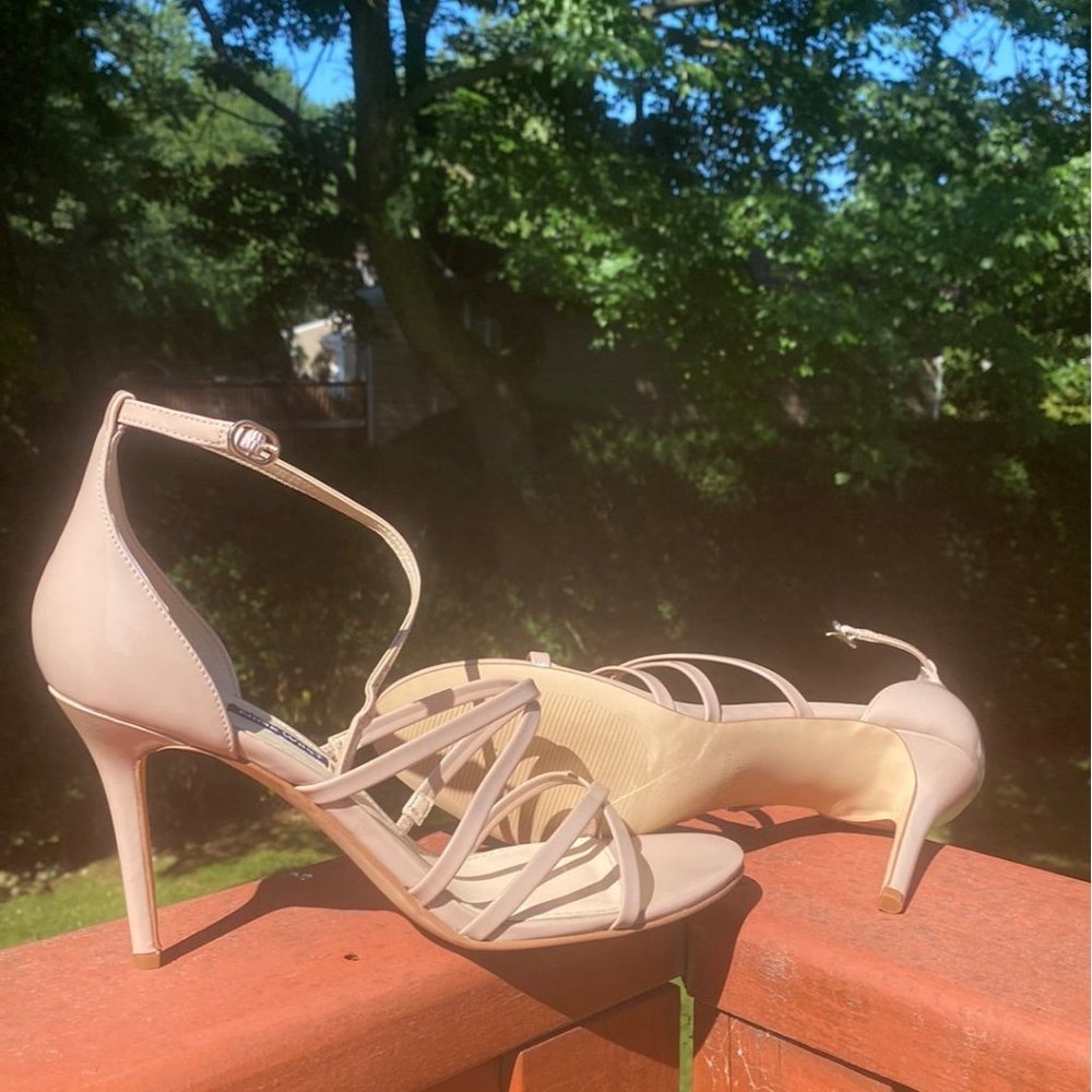 NEW NINE WEST TAUPE PATENT LEATHER SANDAL SZ 11
